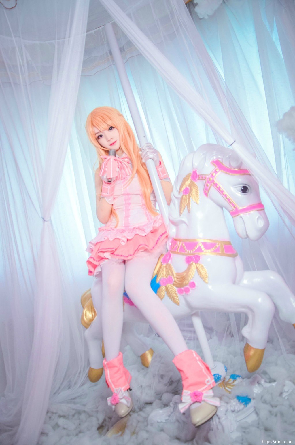 刀剑神域偶像歌手亚丝娜cosplay美女福利图片