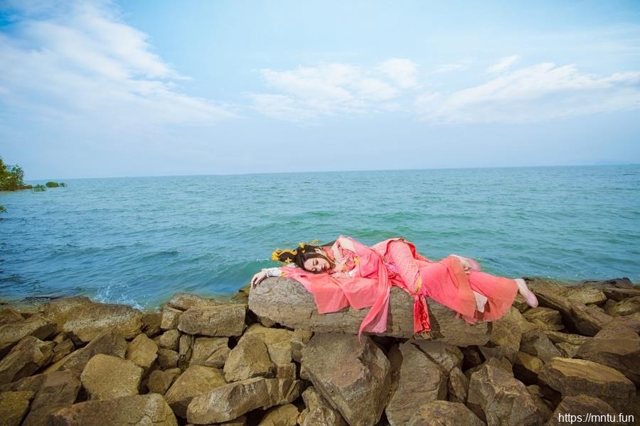 绝色少女阿佐COSPLAY剑侠情缘叁七秀