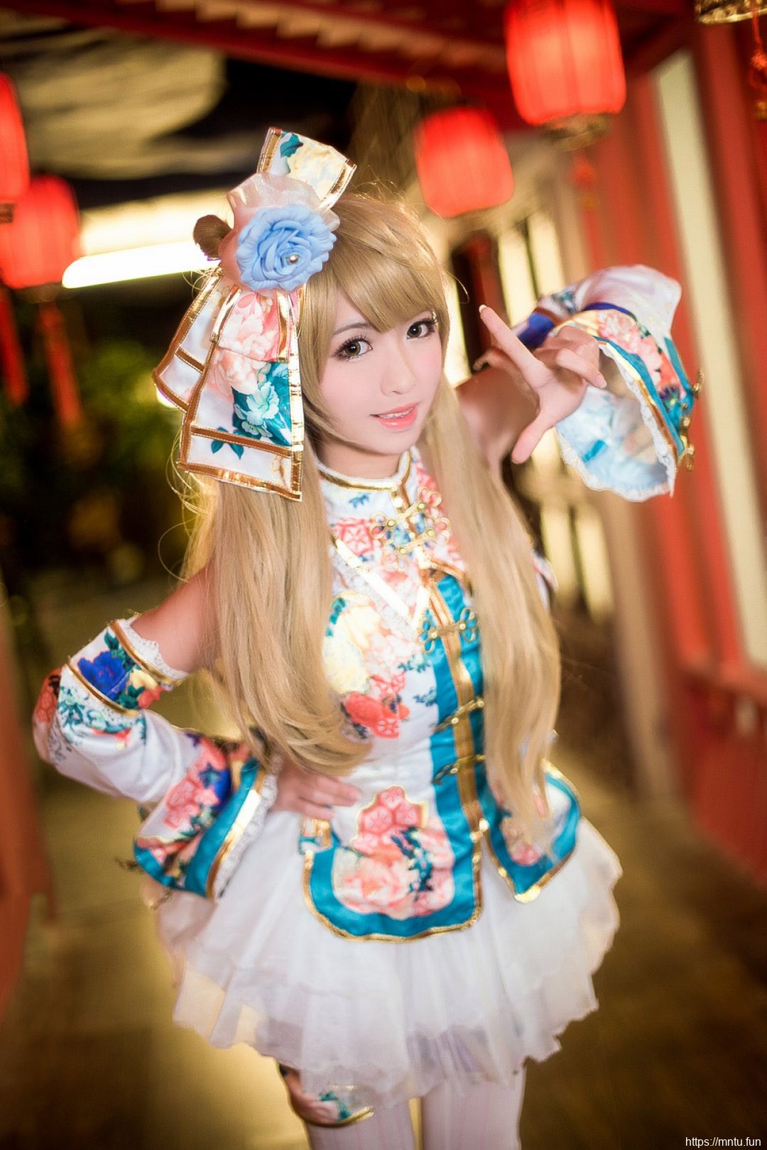 可爱萝莉cosplay南小鸟美女福利图片