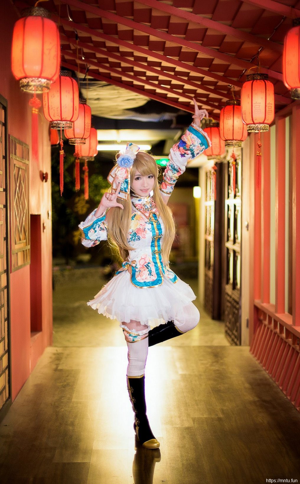 可爱萝莉cosplay南小鸟美女福利图片