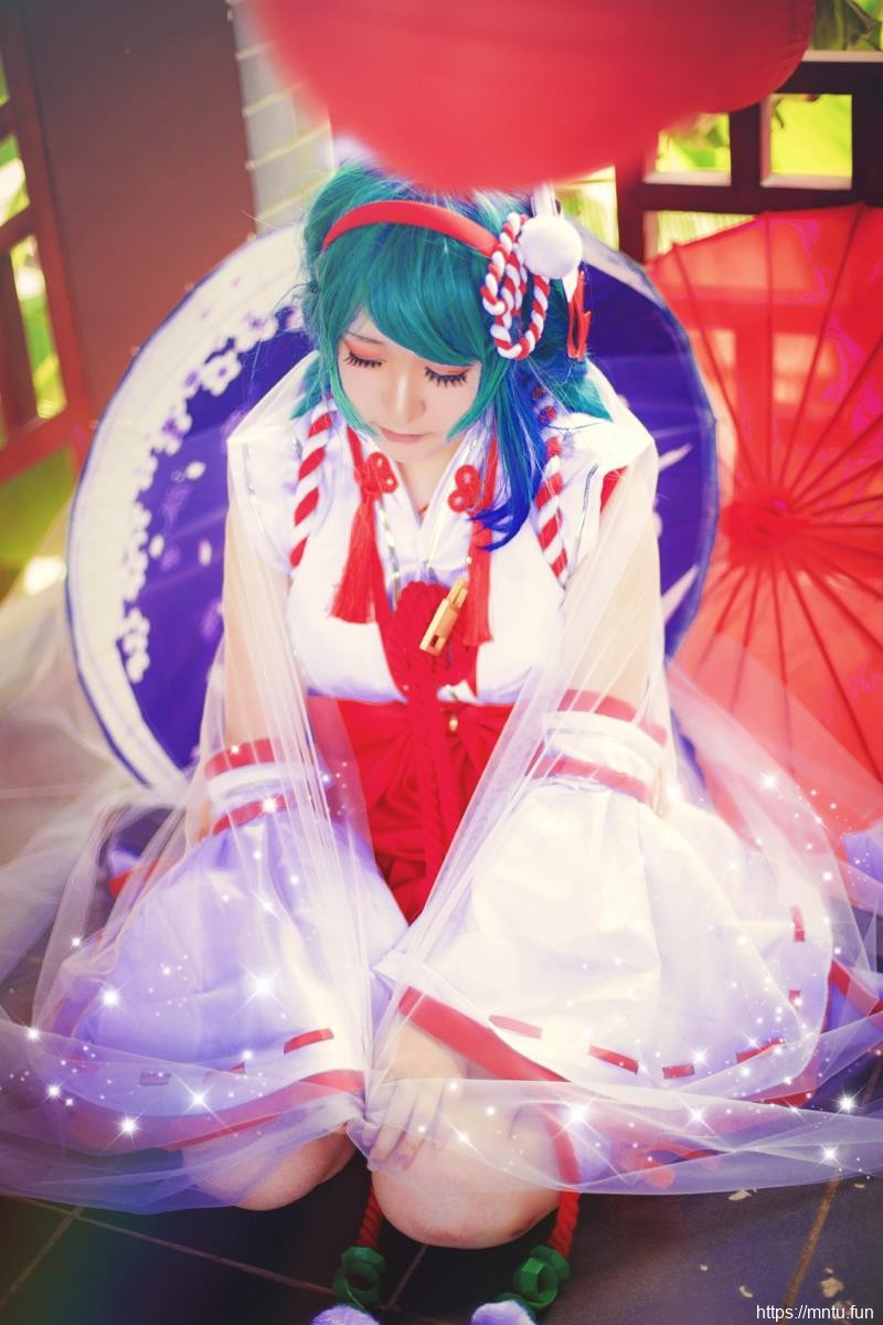 钟离弃COS王者荣耀大乔伊势巫女