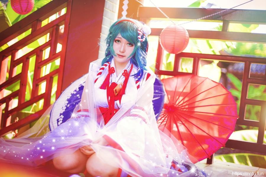 钟离弃COS王者荣耀大乔伊势巫女