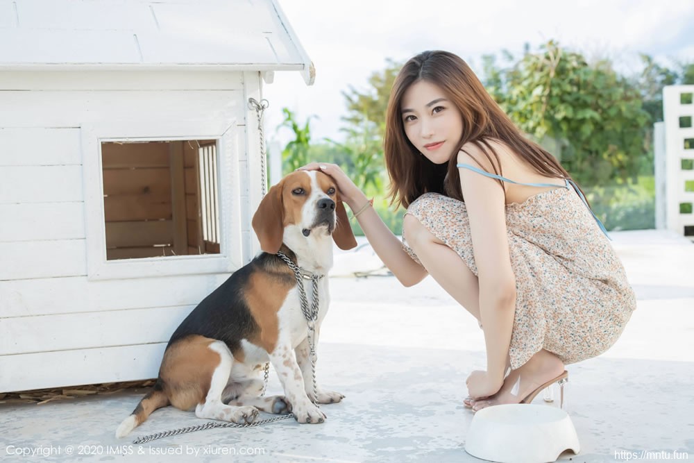 许愿Sabrina《丝袜美腿视觉引诱》 [爱蜜社IMiss] Vol.440