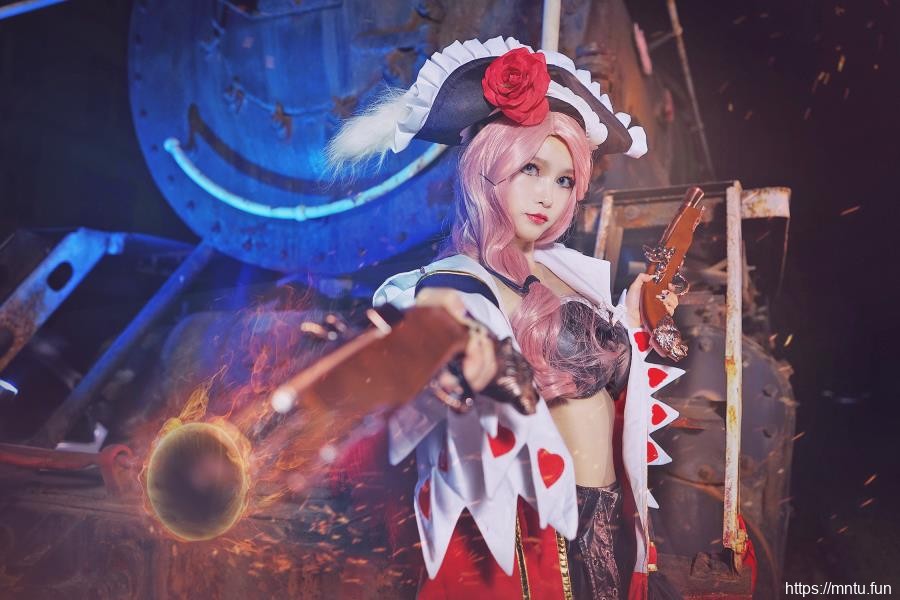 女神KUKI-小小COS王者荣耀加勒比小姐虞姬