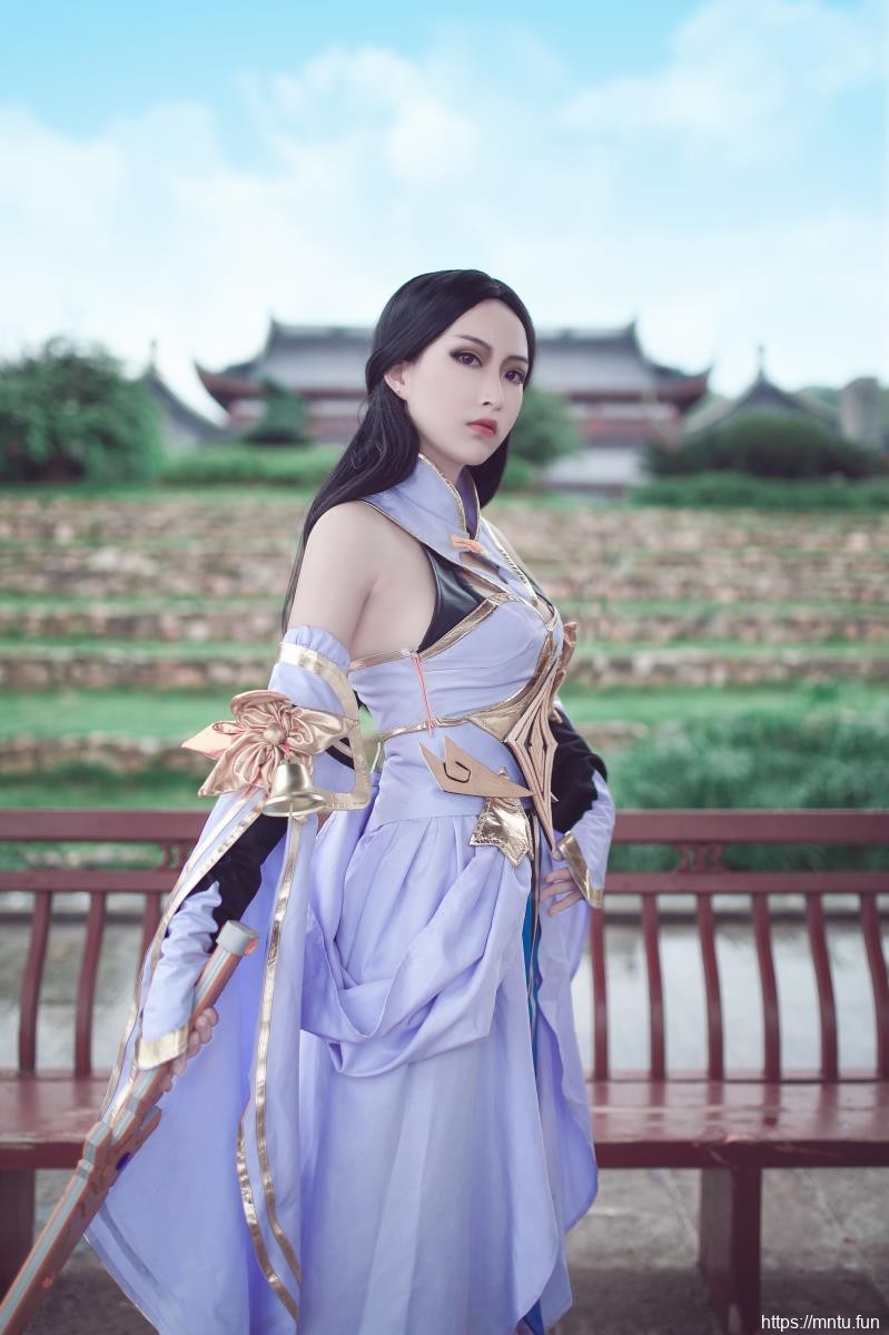 性感美女粥粥COS王者荣耀露娜紫霞仙子