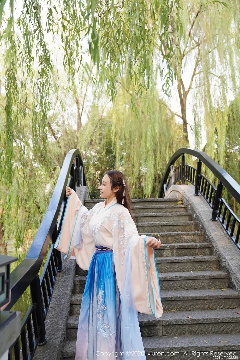 周井空《古装美女》 [秀人XIUREN] No.1983