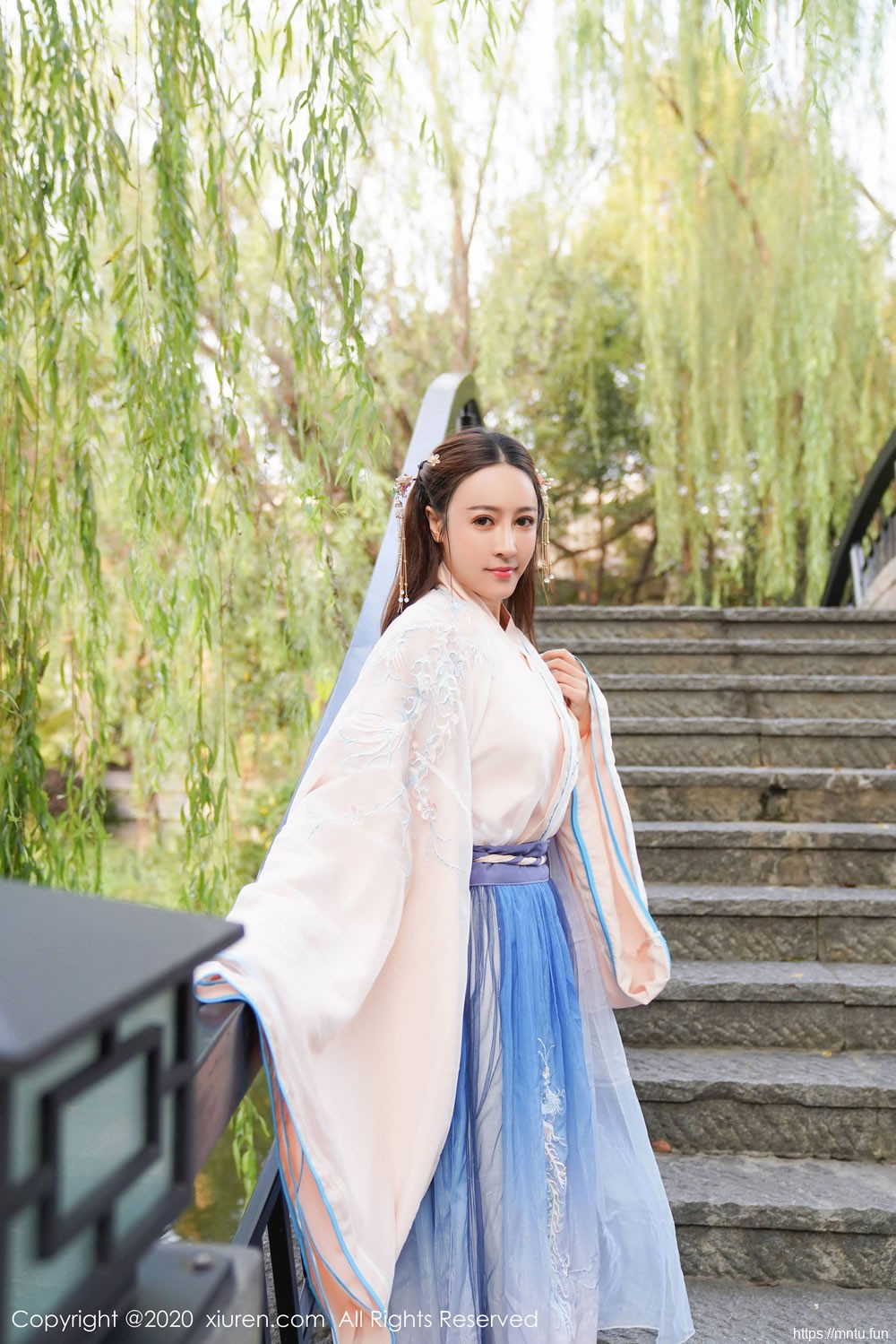 周井空《古装美女》 [秀人XIUREN] No.1983