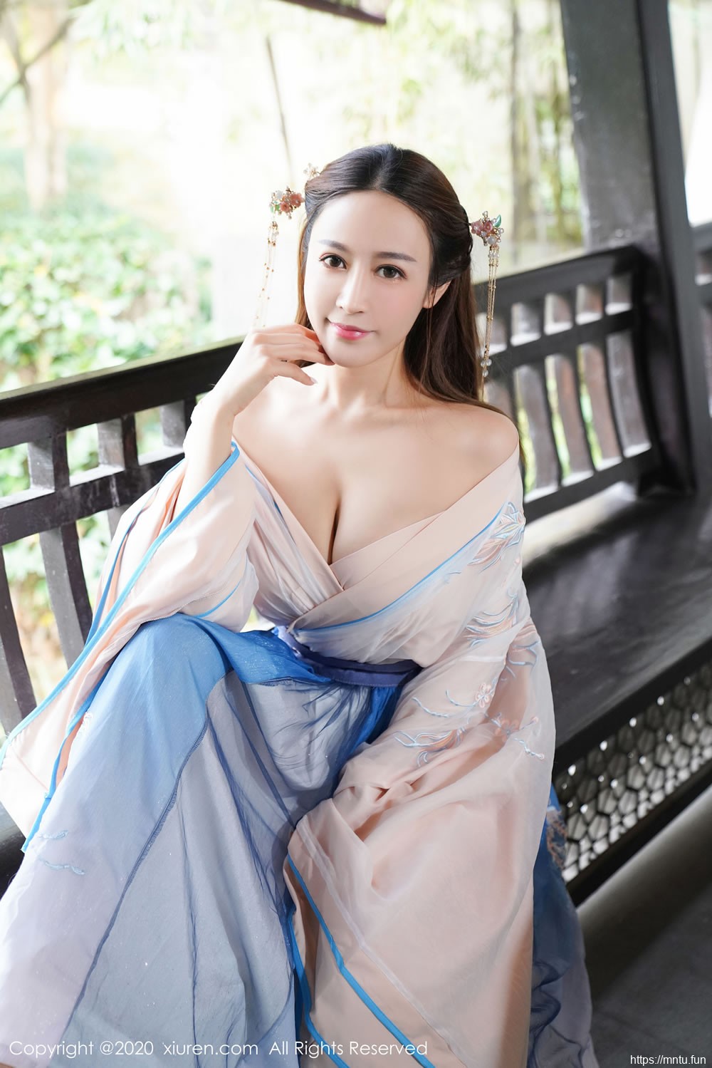 周井空《古装美女》 [秀人XIUREN] No.1983