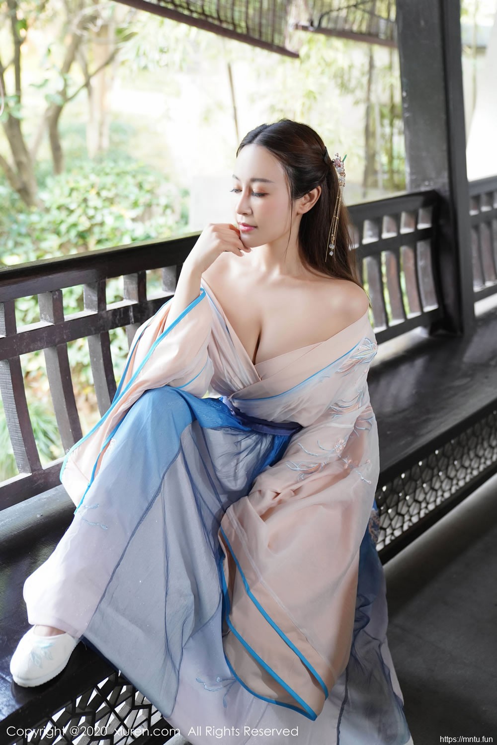 周井空《古装美女》 [秀人XIUREN] No.1983