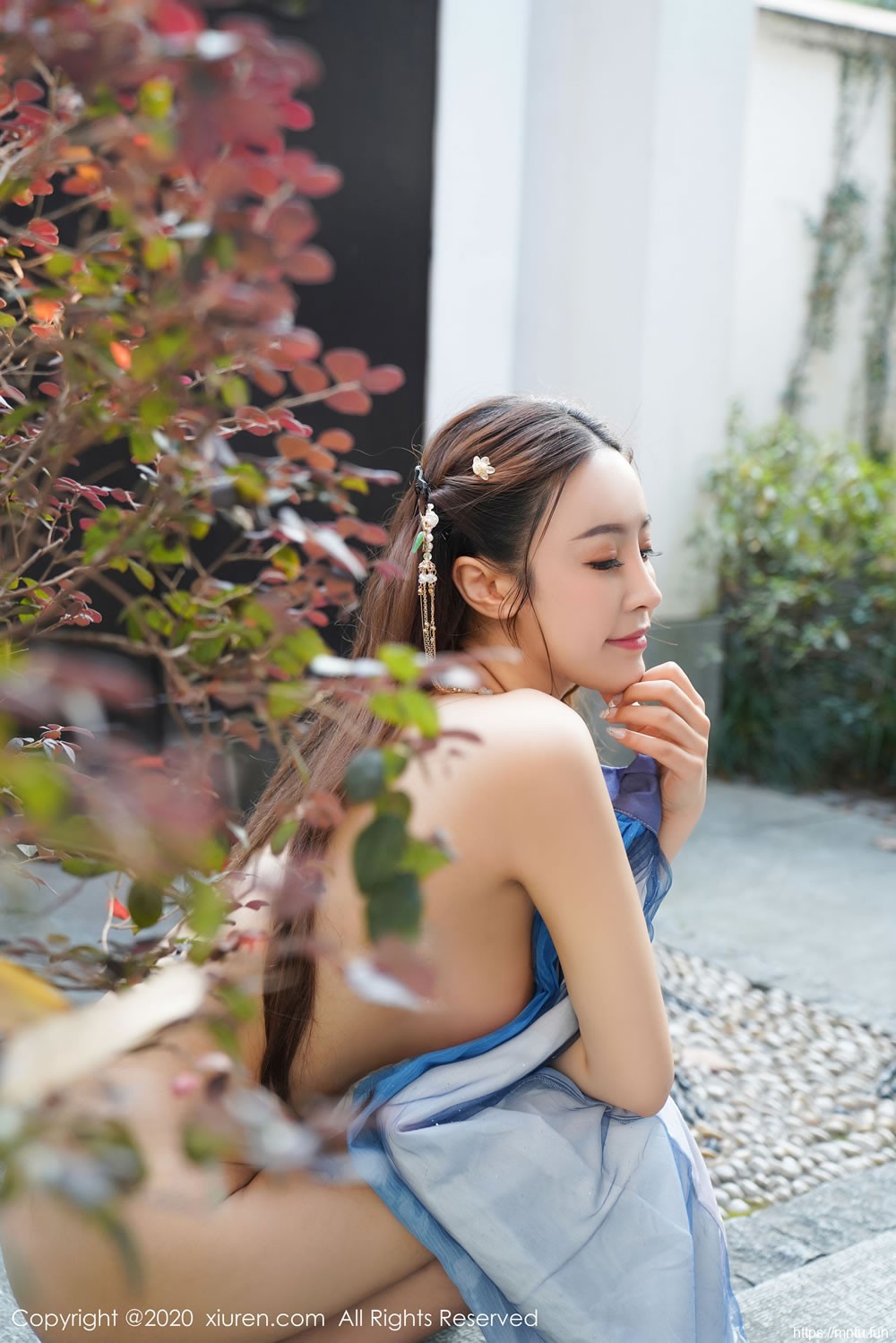 周井空《古装美女》 [秀人XIUREN] No.1983