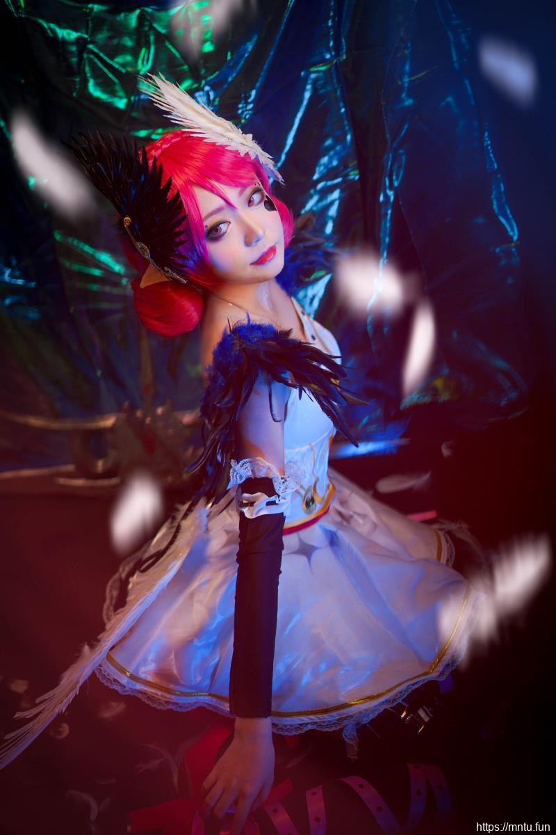 清纯少女YUKO喵_COS王者荣耀天鹅之梦小乔