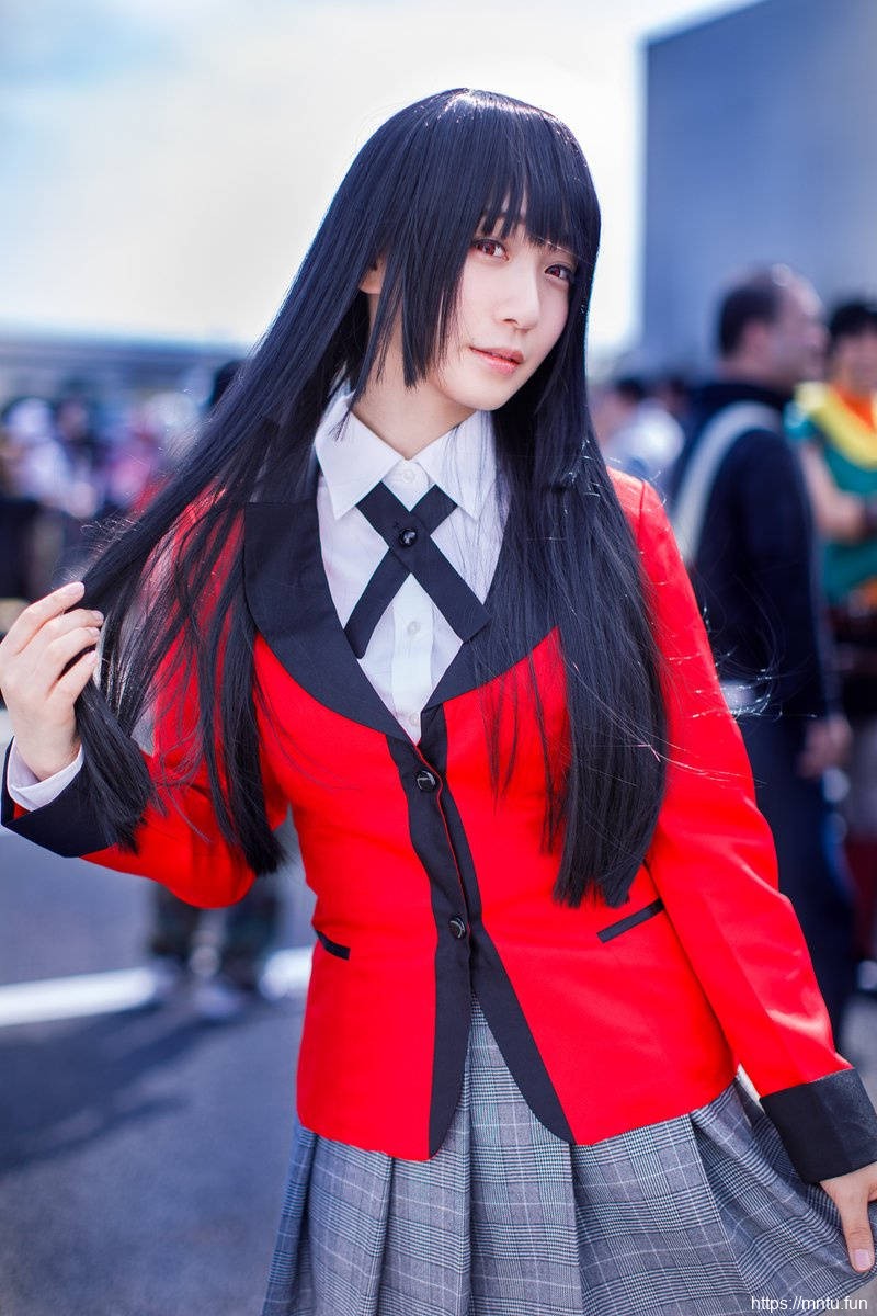 唯美养眼coser性感诱人红色制服诱惑写真