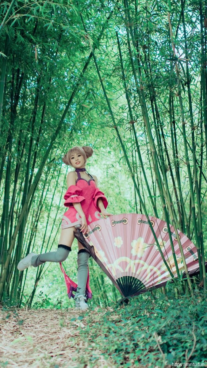 清纯美少女蟋蟀COS王者荣耀经典皮肤小乔