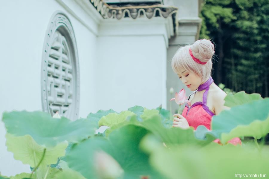 清纯美少女蟋蟀COS王者荣耀经典皮肤小乔