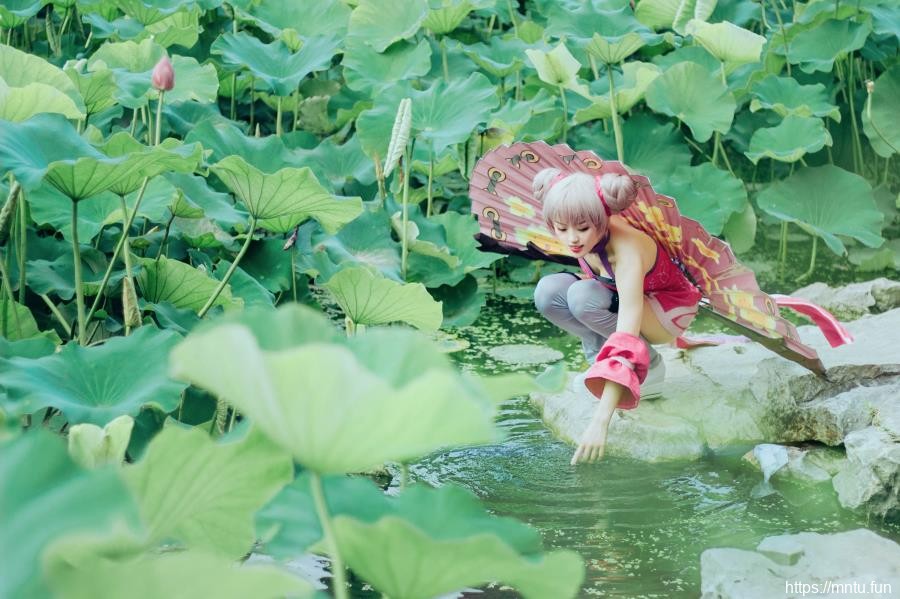 清纯美少女蟋蟀COS王者荣耀经典皮肤小乔