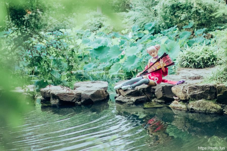 清纯美少女蟋蟀COS王者荣耀经典皮肤小乔