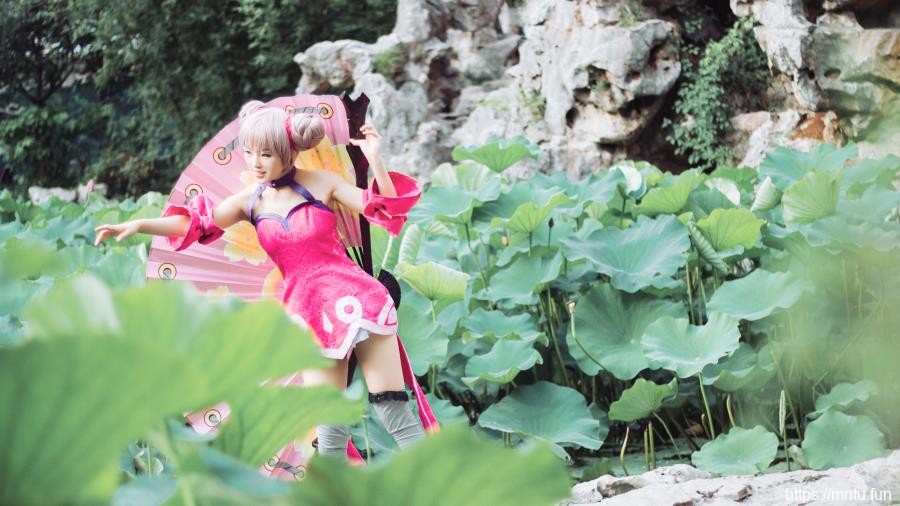 清纯美少女蟋蟀COS王者荣耀经典皮肤小乔