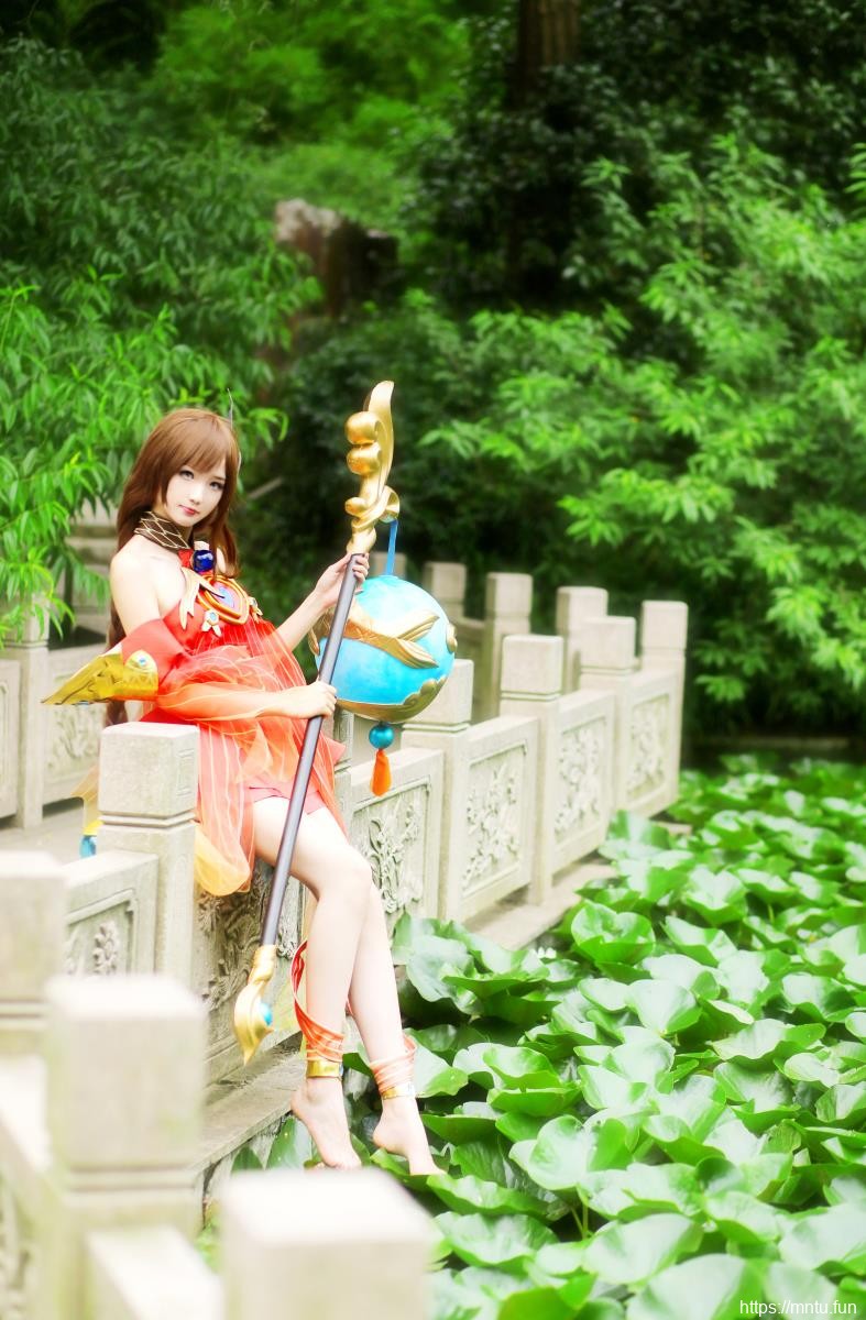 长发美女花兮aiyo角色扮演王者荣耀沧海之曜大乔