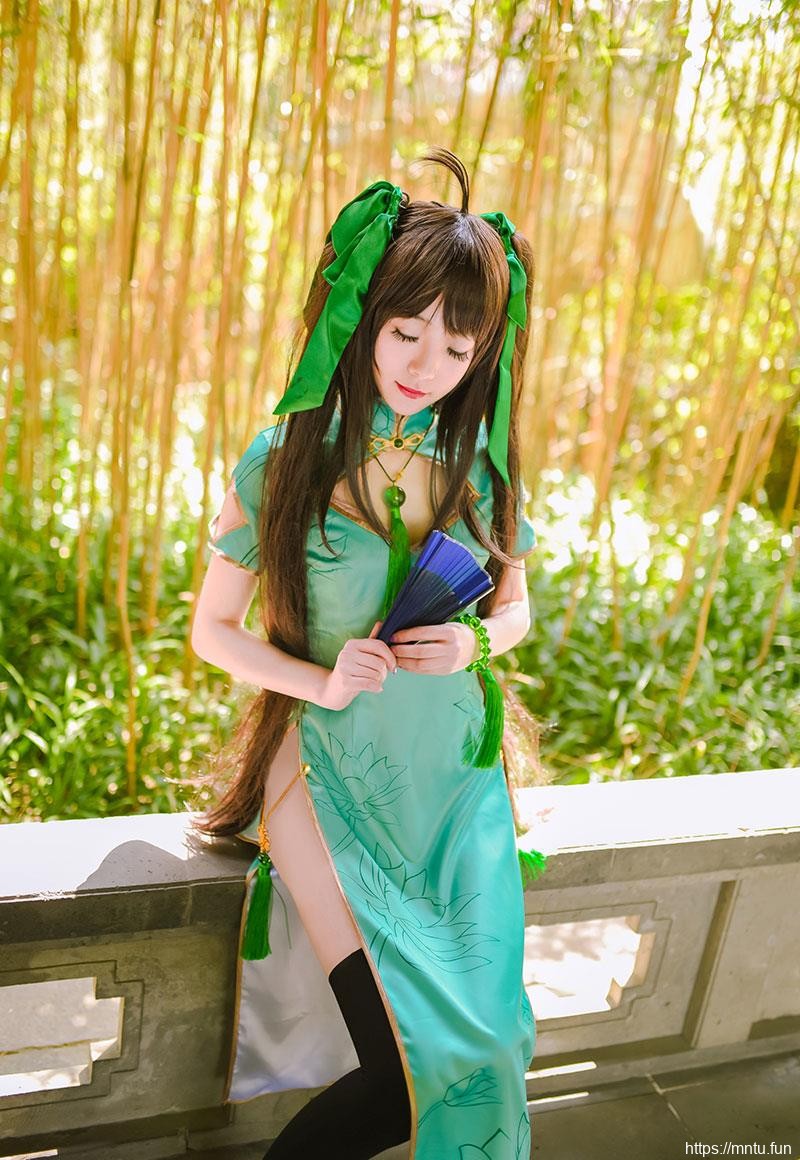 长发美少女草西COS王者荣耀大小姐孙尚香