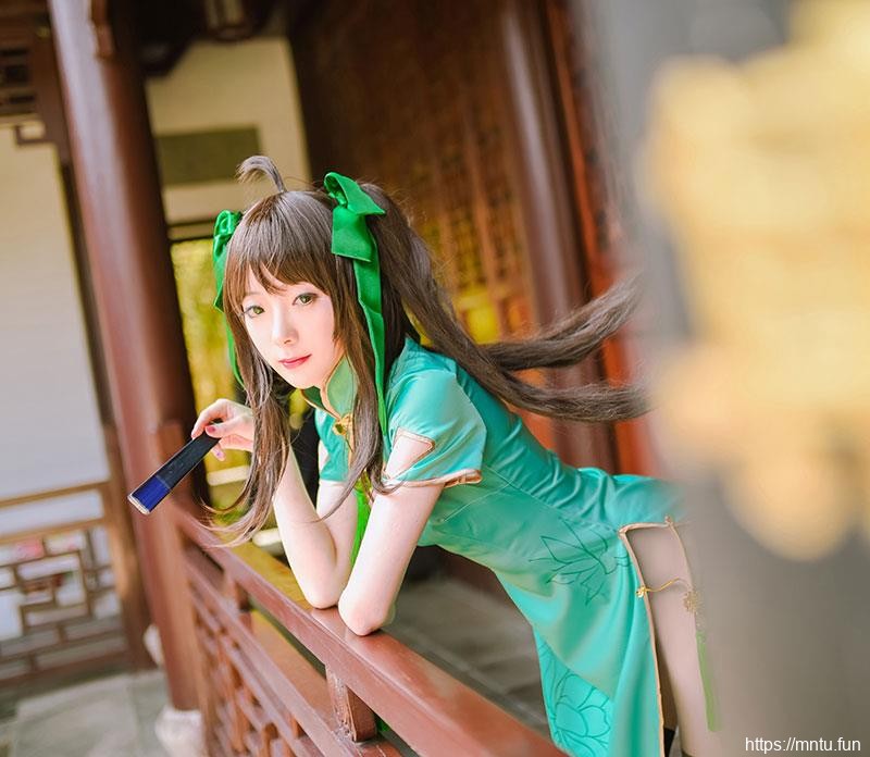 长发美少女草西COS王者荣耀大小姐孙尚香