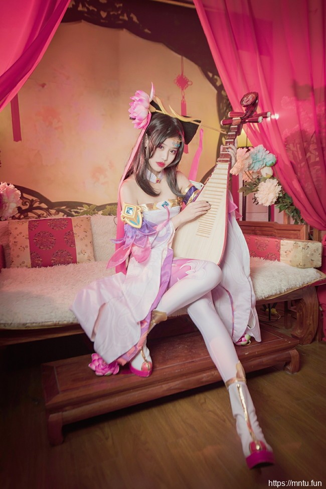 小透明派派COS王者荣耀绝色貂蝉