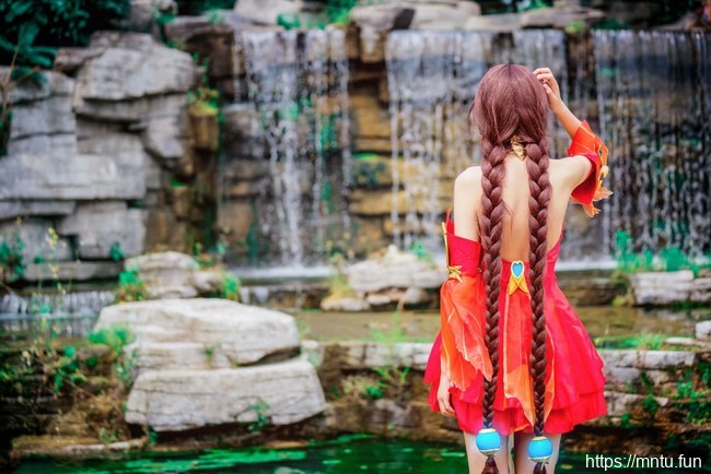 御姐玄玥裸足COS王者荣耀大乔