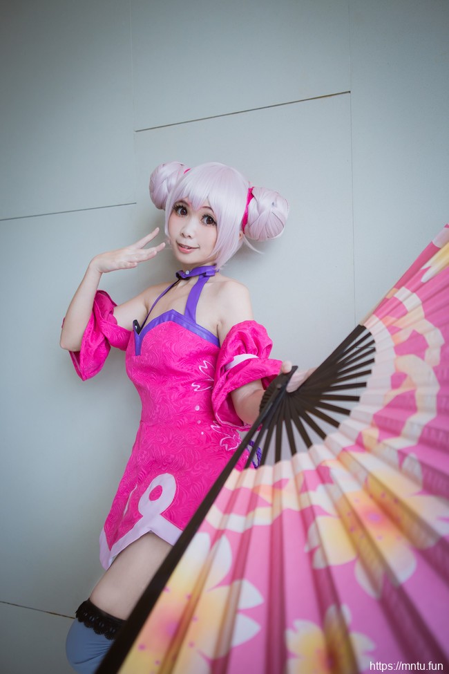 清纯美女海鲜君暑假COS王者荣耀小乔