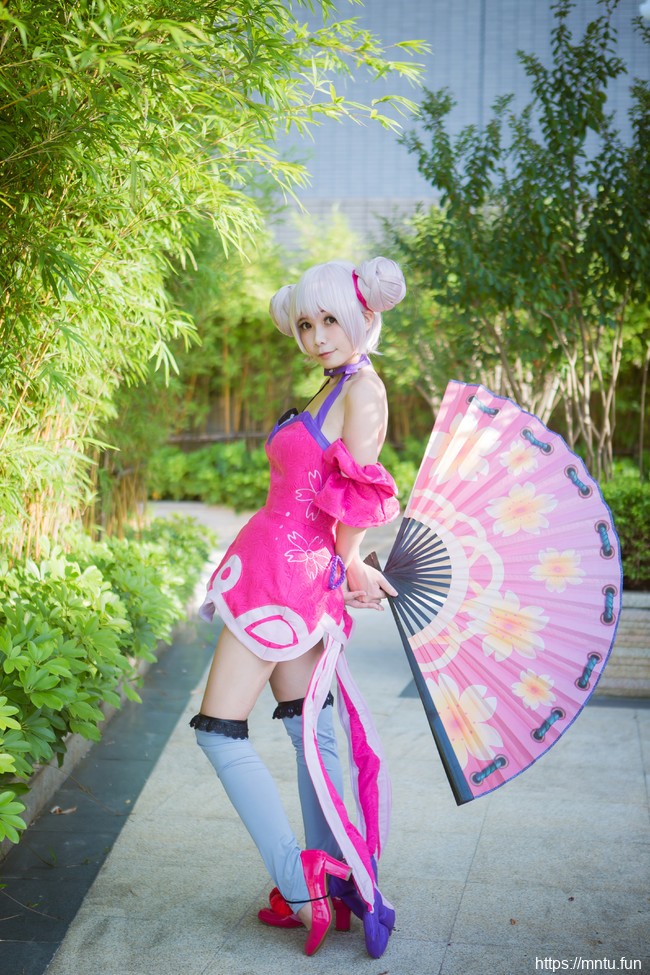 清纯美女海鲜君暑假COS王者荣耀小乔