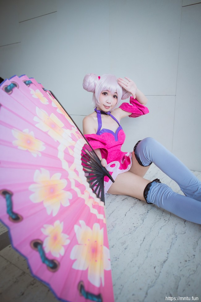 清纯美女海鲜君暑假COS王者荣耀小乔