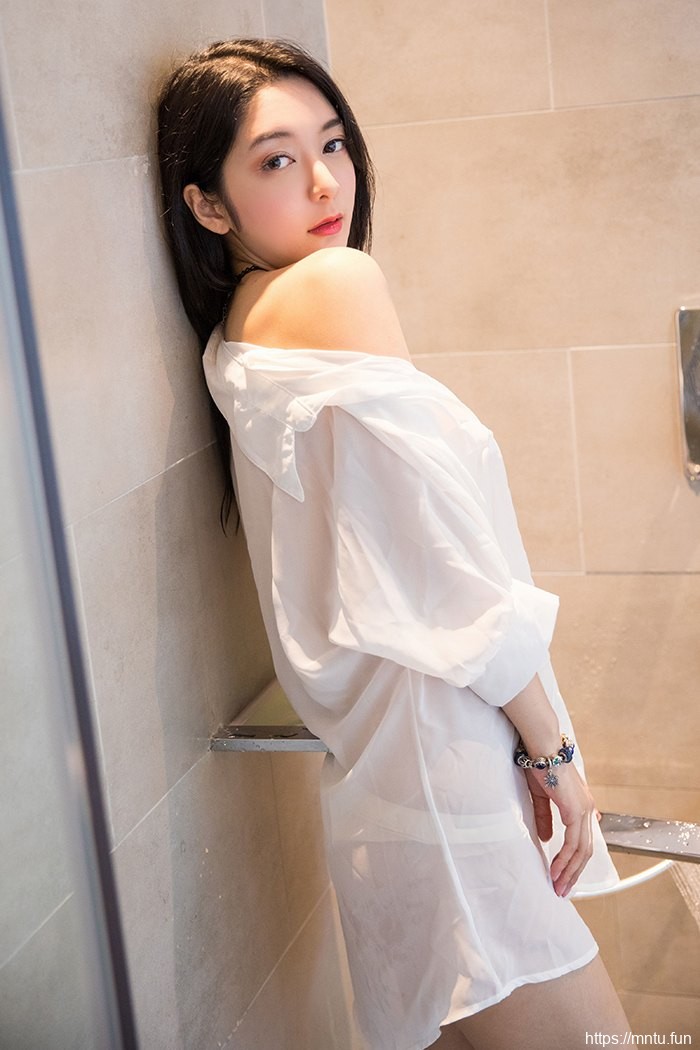 撒娇人妻小热巴湿身美腿百看不厌