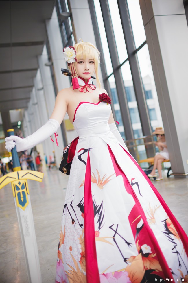 清新美女沉酣COSPLAY阿尔托利亚·潘德拉贡saber仙鹤