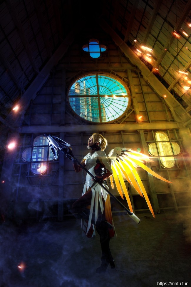 御姐-田璐璐- COS扮演守望先锋安吉拉·齐格勒