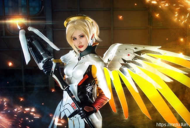 御姐-田璐璐- COS扮演守望先锋安吉拉·齐格勒