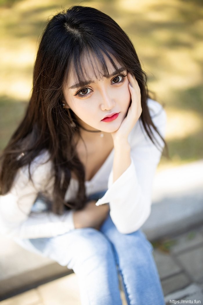 童颜迷妹Miko酱肉丝美腿撩人十足