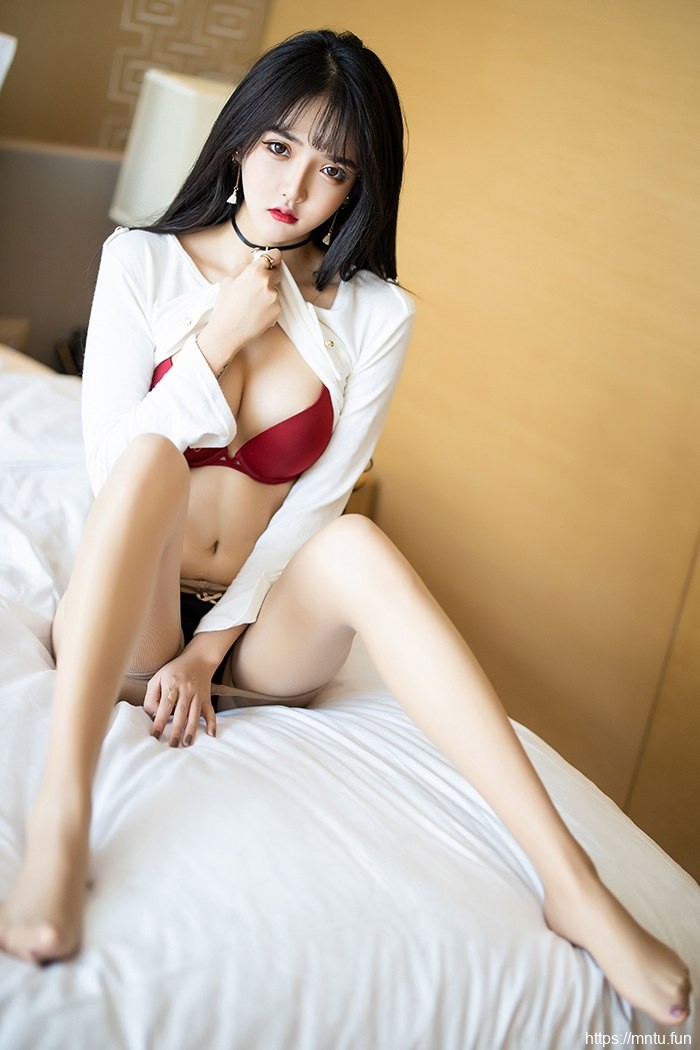 童颜迷妹Miko酱肉丝美腿撩人十足