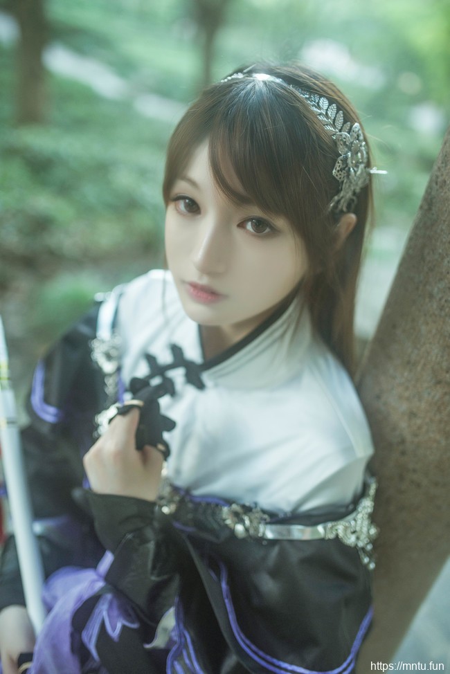 古风萝莉小鸢尾COS剑侠情缘三雪河花萝