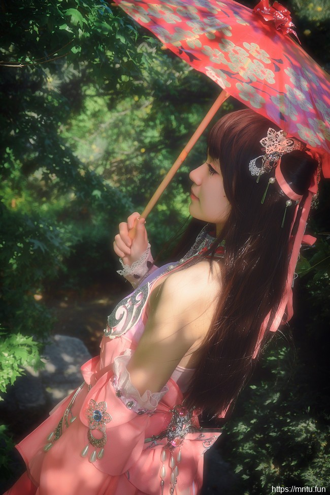 古风萝莉桃子-子子酱COS剑侠情缘三朔雪秀萝