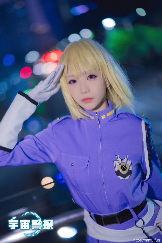 美女萝莉青青子wCOS扮演宇宙警探eldlive其方美铃