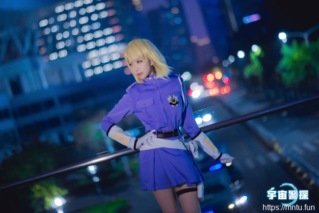 美女萝莉青青子wCOS扮演宇宙警探eldlive其方美铃