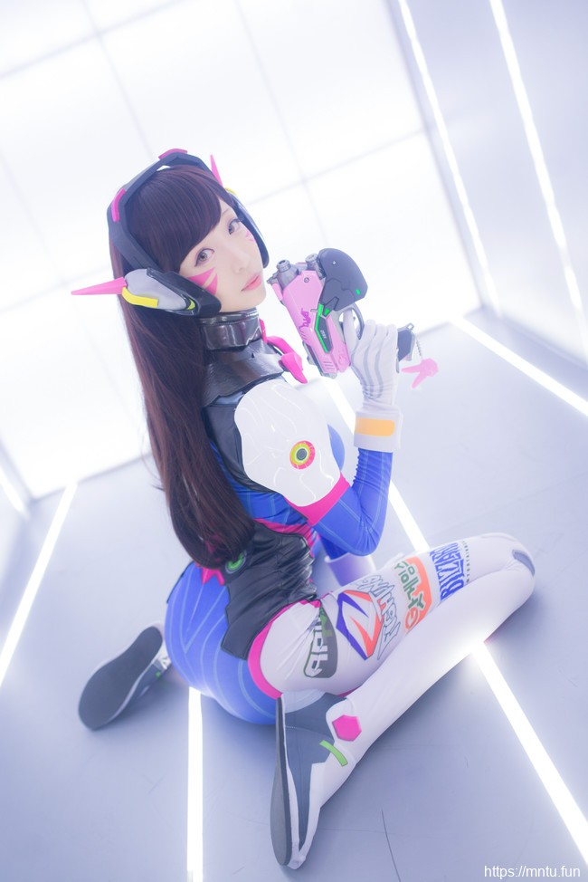 清纯美少女青青子wCOS扮演守望先锋D-Va