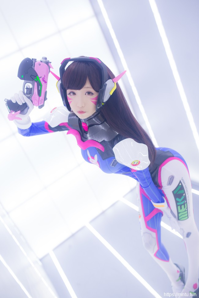 清纯美少女青青子wCOS扮演守望先锋D-Va