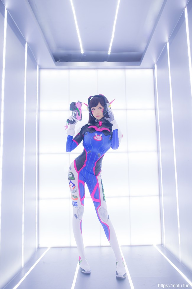 清纯美少女青青子wCOS扮演守望先锋D-Va