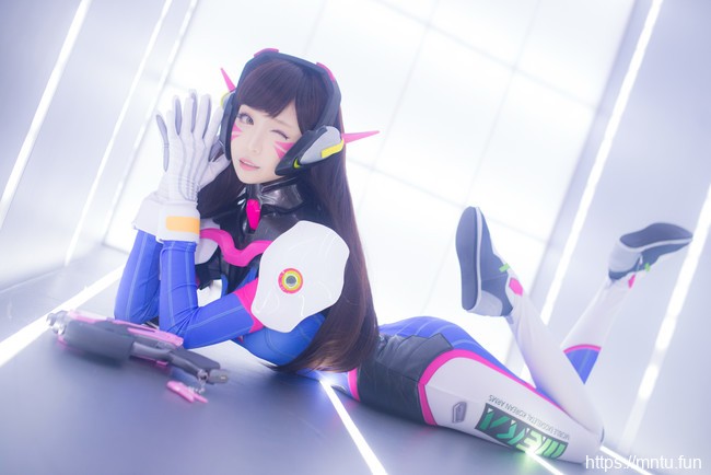 清纯美少女青青子wCOS扮演守望先锋D-Va