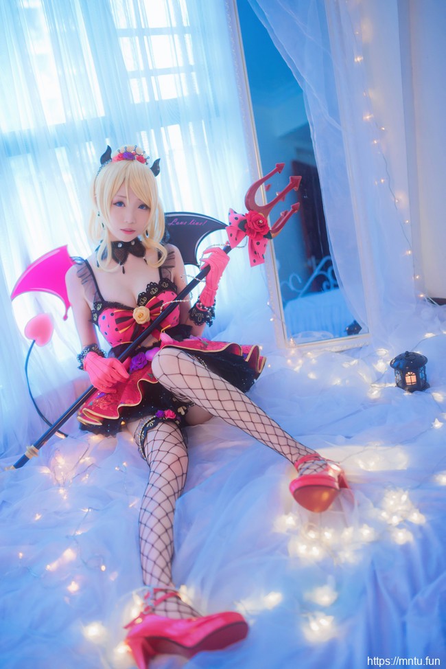 无敌美少女青青子wCOS扮演LOVE-LIVE绚濑绘里