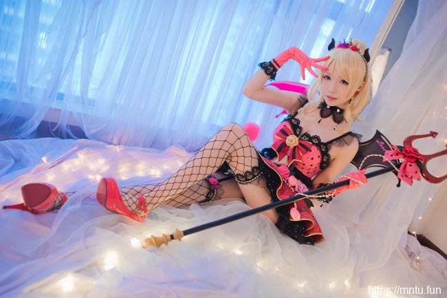 无敌美少女青青子wCOS扮演LOVE-LIVE绚濑绘里