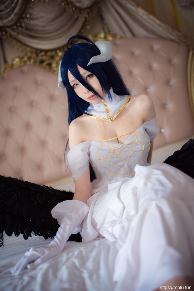 性感美女青青子wCOS扮演OVERLORD雅儿贝德福利套图