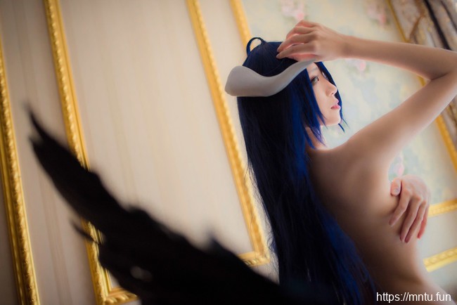 性感美女青青子wCOS扮演OVERLORD雅儿贝德福利套图