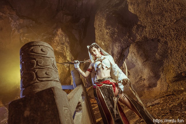 御姐沐沐无敌COS扮演剑侠情缘雪河喵姐