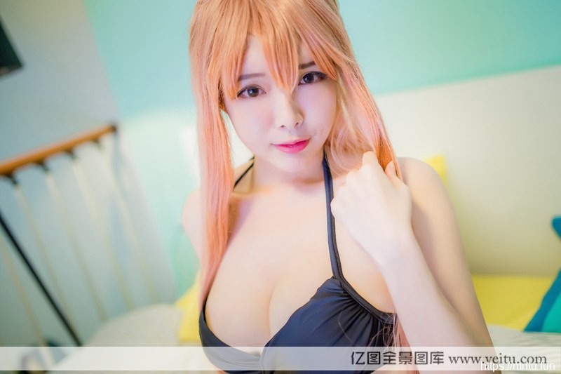 性感尤物夏小秋cosplay童颜巨乳尽显一样的妩媚