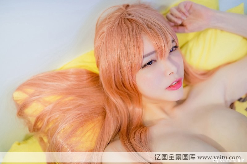 性感尤物夏小秋cosplay童颜巨乳尽显一样的妩媚